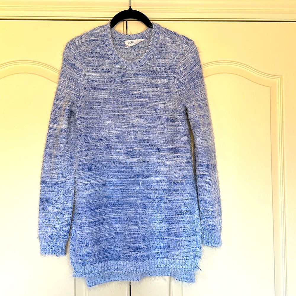 Blue/white extra soft and fuzzy BCBGeneration sweater